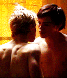 Hot Idols: Mitch Hewer 5df85e225d9cd.gif