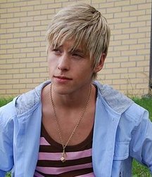Hot Idols: Mitch Hewer 5df85e248b421.jpg