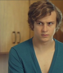 Hot Idols: Logan Miller 5df86159e2cf9.jpg