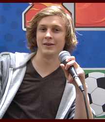 Hot Idols: Logan Miller 5df8616aedf51.jpg