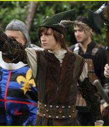 Hot Idols: Logan Miller 5df86171d739c.jpg