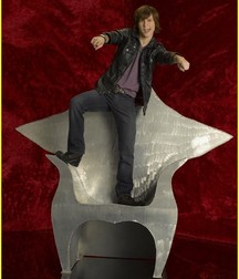 Hot Idols: Logan Miller 5df8617cc4931.jpg