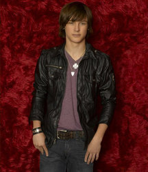 Hot Idols: Logan Miller 5df86195068da.jpg