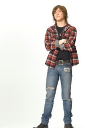 Hot Idols: Logan Miller 5df86196752e6.jpg
