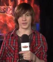 Hot Idols: Logan Miller 5df861c5ebf7b.jpg