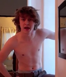 Hot Idols: Logan Miller 5df861ca12831.jpg