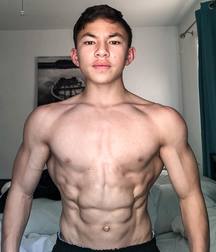 Hot Idols: Tristyn Lee 5dfd6e905c6be.jpg