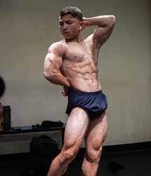 Hot Idols: Tristyn Lee 5dfd6ea0c0443.jpg