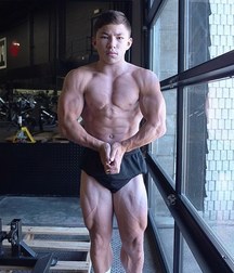 Hot Idols: Tristyn Lee 5dfd6edb1fa95.jpg