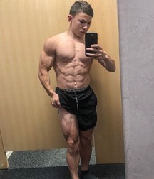 Hot Idols: Tristyn Lee 5dfd6efcbfdab.jpg