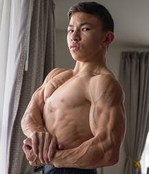 Hot Idols: Tristyn Lee 5dfd6f1ba996a.jpg