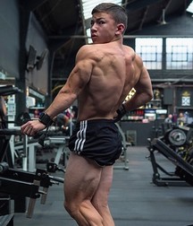 Hot Idols: Tristyn Lee 5dfd6f291b9d2.jpg