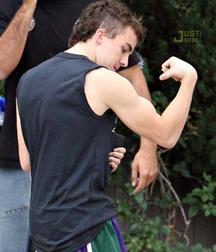 Hot Idols: Frankie Muniz 5e0118659963d.jpg