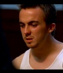 Hot Idols: Frankie Muniz 5e011899aa76e.jpg