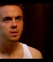 Hot Idols: Frankie Muniz 5e0118a5d3d19.jpg