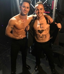 Hot Idols: Frankie Muniz 5e0118f3ecdd6.jpg
