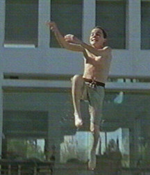 Hot Idols: Frankie Muniz 5e01191e68ec2.jpg