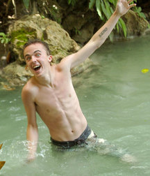 Hot Idols: Frankie Muniz 5e011a1410e8a.jpg