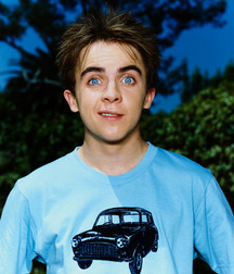 Hot Idols: Frankie Muniz 5e011a3517624.jpg