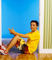 Hot Idols: Frankie Muniz 5e011a3b0054c.jpg