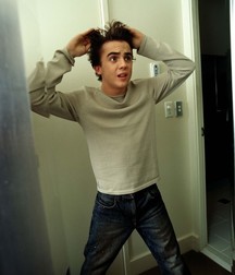Hot Idols: Frankie Muniz 5e011a4455ead.jpg