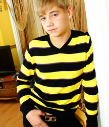 Hot Idols: Aaron Cute 5e029c3d7f4d7.jpg