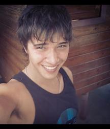 Hot Idols: Julián Serrano 5e02dbeab4553.jpg