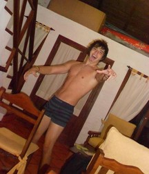 Hot Idols: Julián Serrano 5e02dc341d4d3.jpg