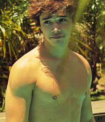 Hot Idols: Julián Serrano 5e02dc670205c.jpg