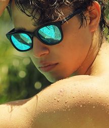 Hot Idols: Julián Serrano 5e02dc6cc30e7.jpg