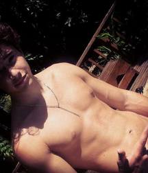 Hot Idols: Julián Serrano 5e02dc6e42b34.jpg