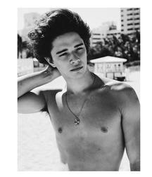 Hot Idols: Julián Serrano 5e02dc7df4138.jpg