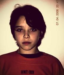 Hot Idols: Julián Serrano 5e02dc848ebec.jpg