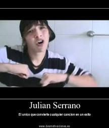 Hot Idols: Julián Serrano 5e02dc8a7c186.jpg