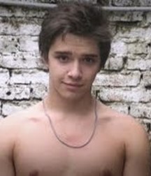 Hot Idols: Julián Serrano 5e02dcede1d16.jpg