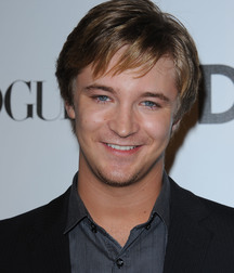 Hot Idols: Michael Welch 5e063cac4f41d.jpg