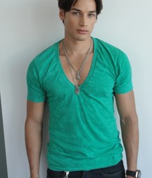 Hot Idols: Andrew M. Gray 5e07d9321541e.jpg
