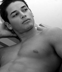 Hot Idols: Andrew M. Gray 5e07d93400b57.jpg