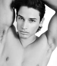 Hot Idols: Andrew M. Gray 5e07d937b9fb7.jpg
