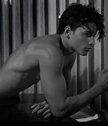 Hot Idols: Andrew M. Gray 5e07d995a6b55.jpg