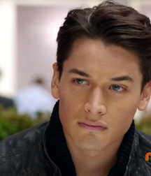 Hot Idols: Andrew M. Gray 5e07d9eaaa425.jpg