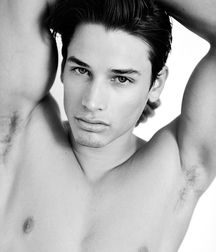 Hot Idols: Andrew M. Gray 5e07da185d229.jpg