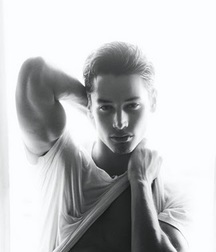 Hot Idols: Andrew M. Gray 5e07da1a0c688.jpg