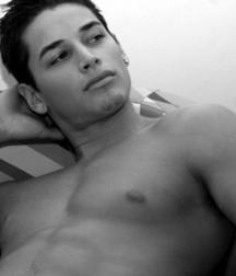 Hot Idols: Andrew M. Gray 5e07da1c96036.jpg
