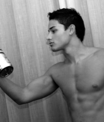 Hot Idols: Andrew M. Gray 5e07da2f2cf8b.jpg
