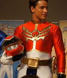 Hot Idols: Andrew M. Gray 5e07da3134bbf.jpg