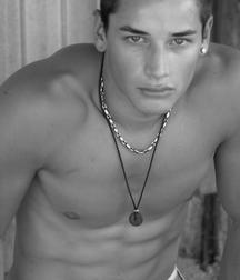 Hot Idols: Andrew M. Gray 5e07daa0b7551.jpg