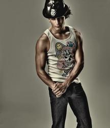 Hot Idols: Andrew M. Gray 5e07dabe0be1a.jpg