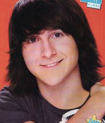 Hot Idols: Mitchel Musso 5e0e92f25b39f.jpg
