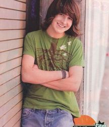 Hot Idols: Mitchel Musso 5e0e92f7060ed.jpg